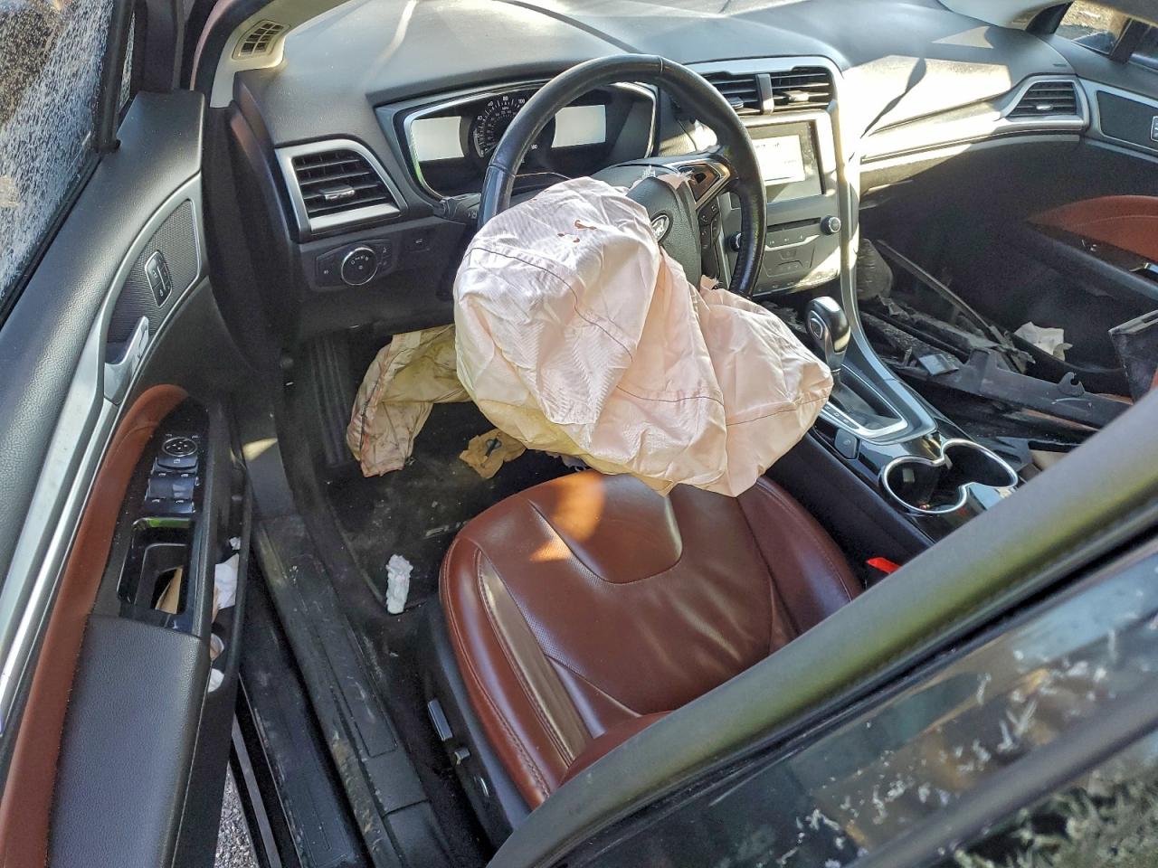 2015 FORD FUSION SE photo 29