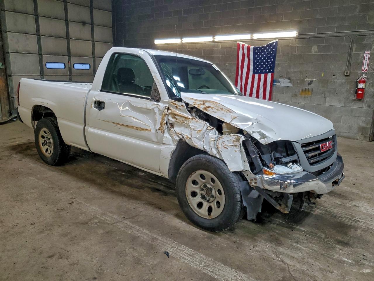 2007 GMC NEW SIERRA C1500 CLASSIC photo 4