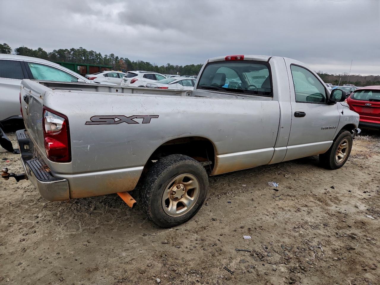 2007 DODGE RAM 1500 ST photo 3