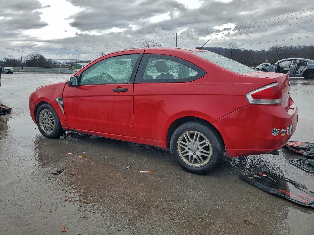 2008 FORD FOCUS SE photo 2