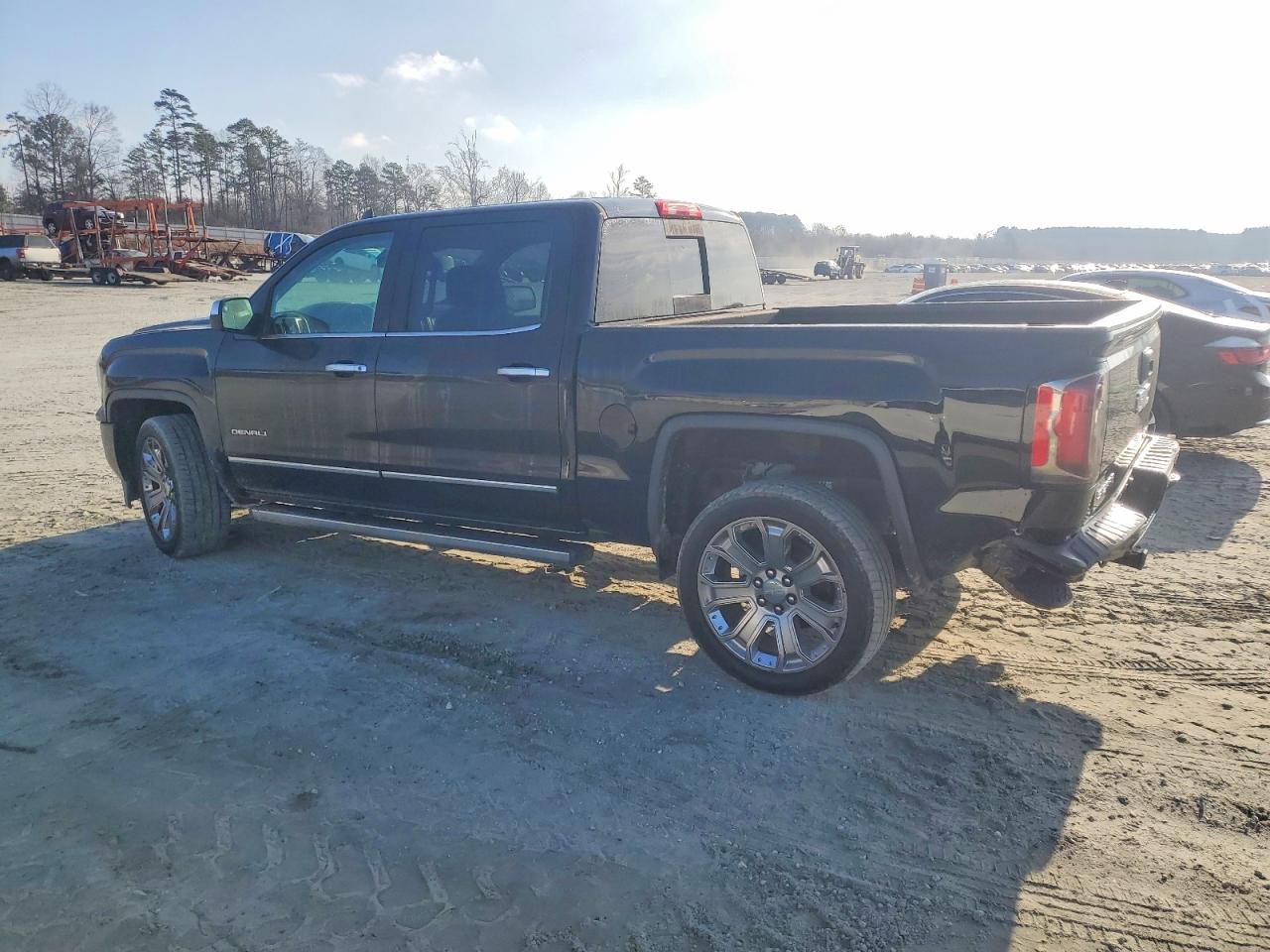 2017 GMC SIERRA K1500 DENALI photo 3