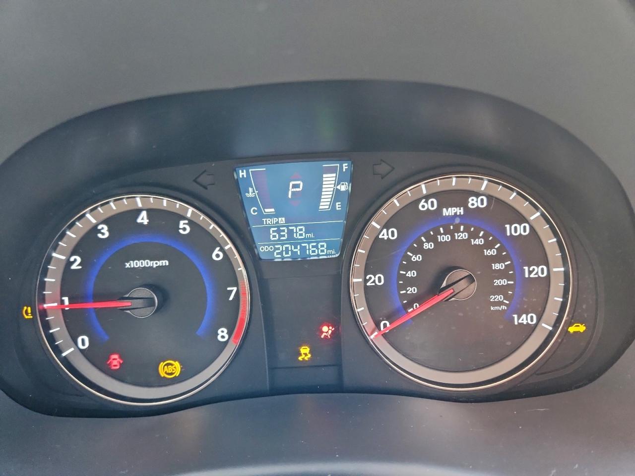 2014 HYUNDAI ACCENT GLS photo 25