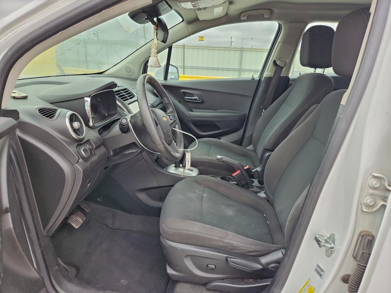 2015 CHEVROLET TRAX LS photo 7