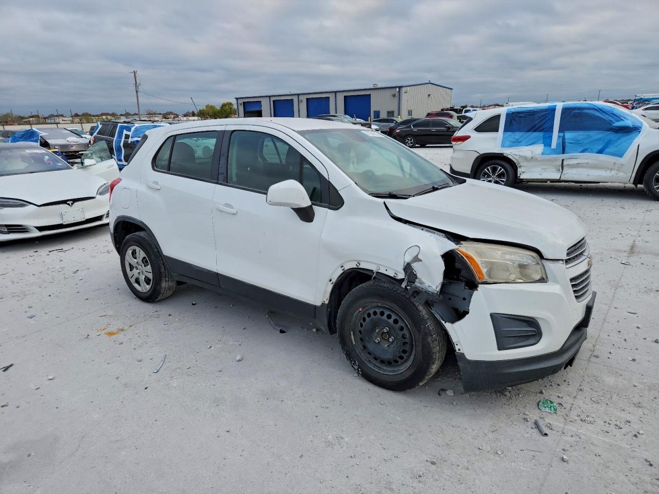 2015 CHEVROLET TRAX LS photo 4
