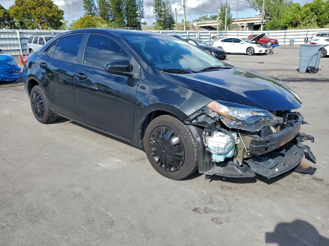 2017 TOYOTA COROLLA L photo 4