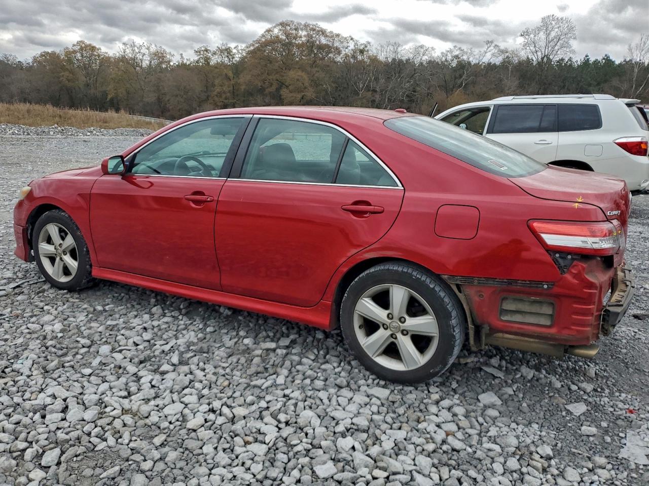 2011 TOYOTA CAMRY BASE photo 2