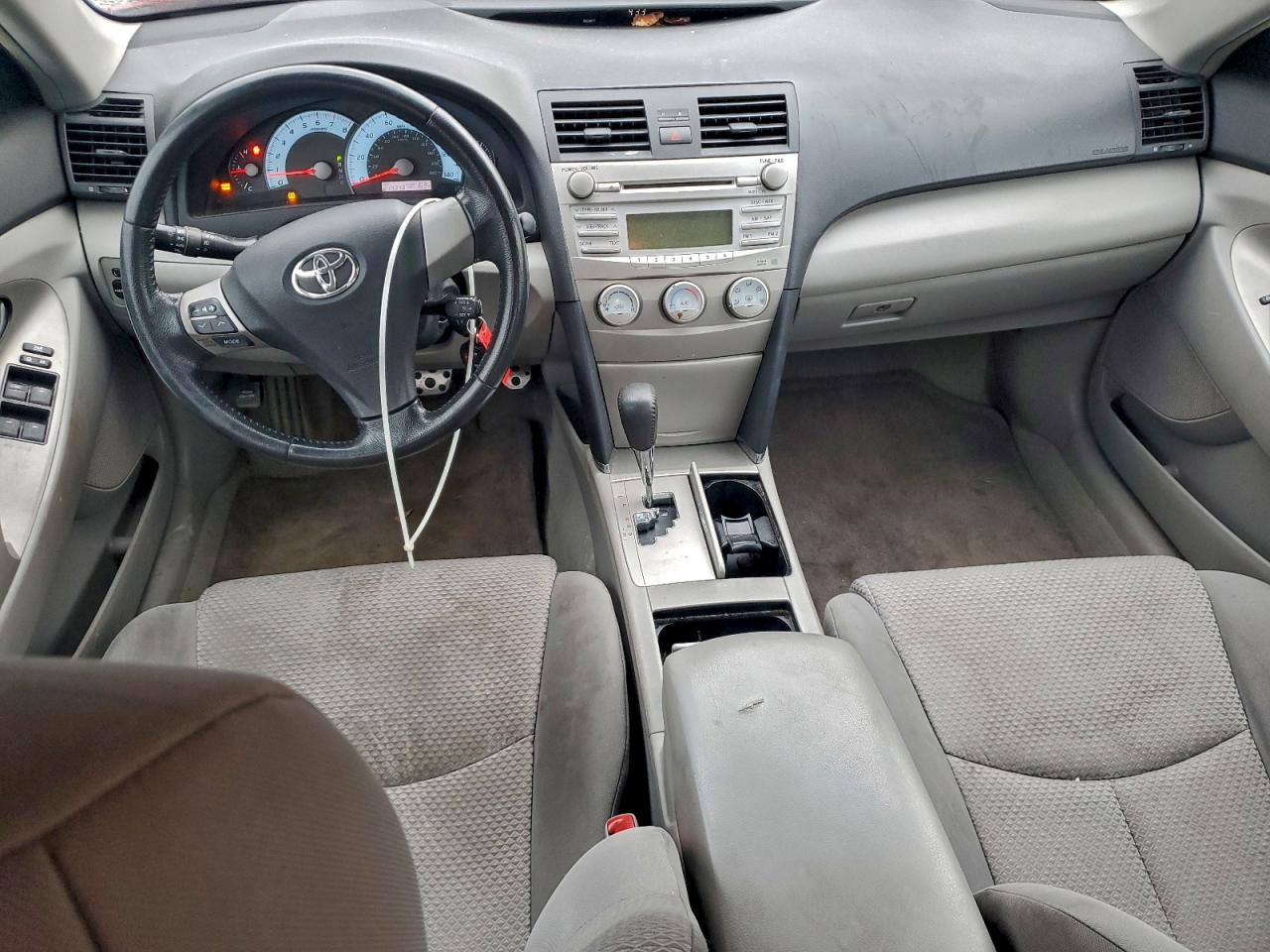 2011 TOYOTA CAMRY BASE photo 8