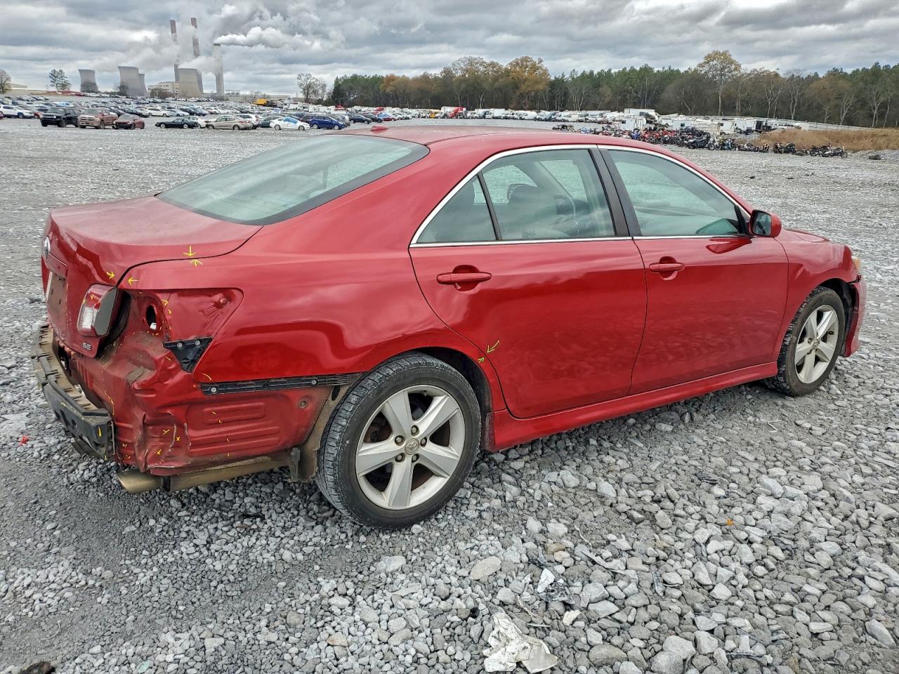2011 TOYOTA CAMRY BASE photo 3