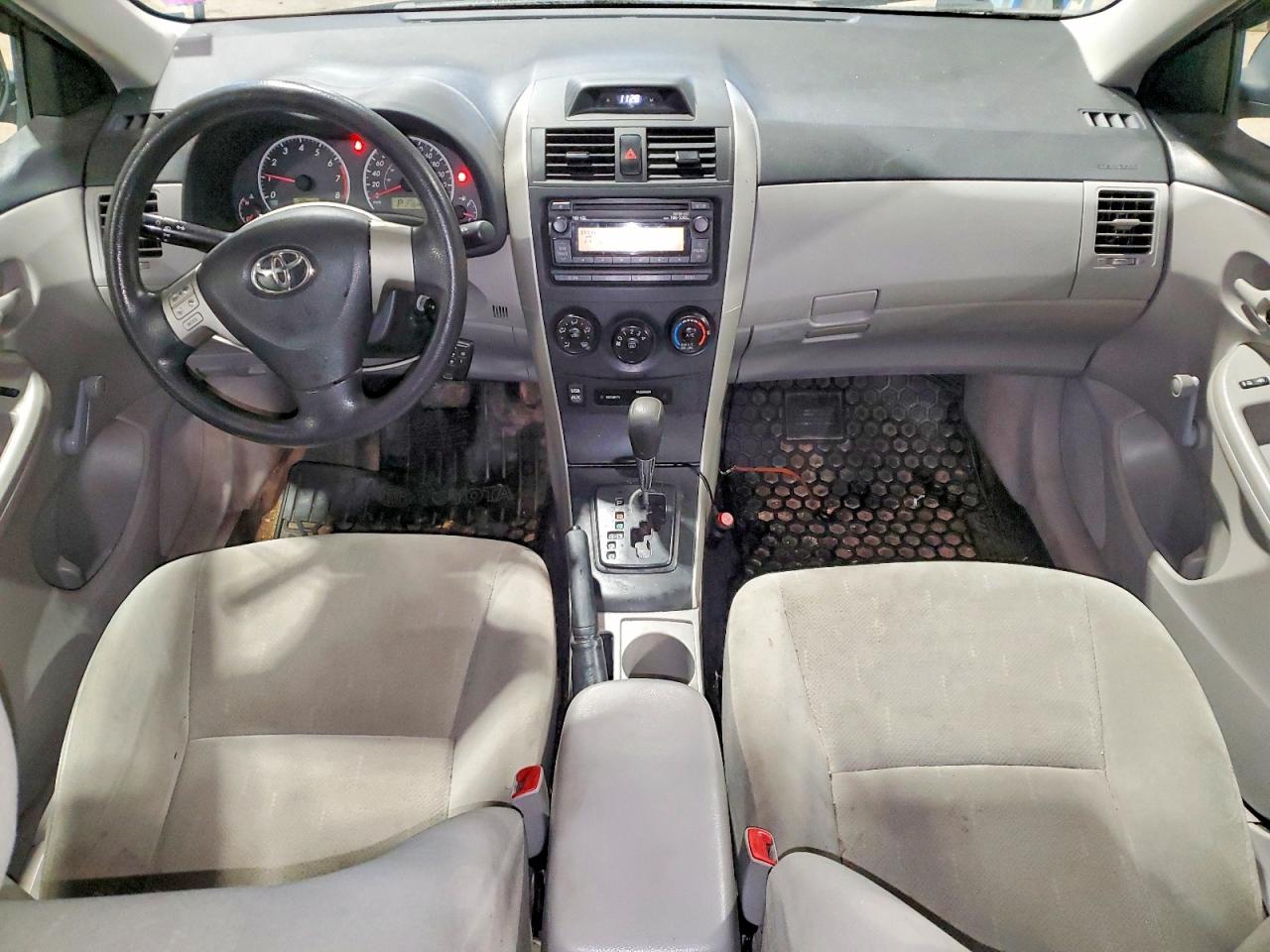 2013 TOYOTA COROLLA BASE photo 8