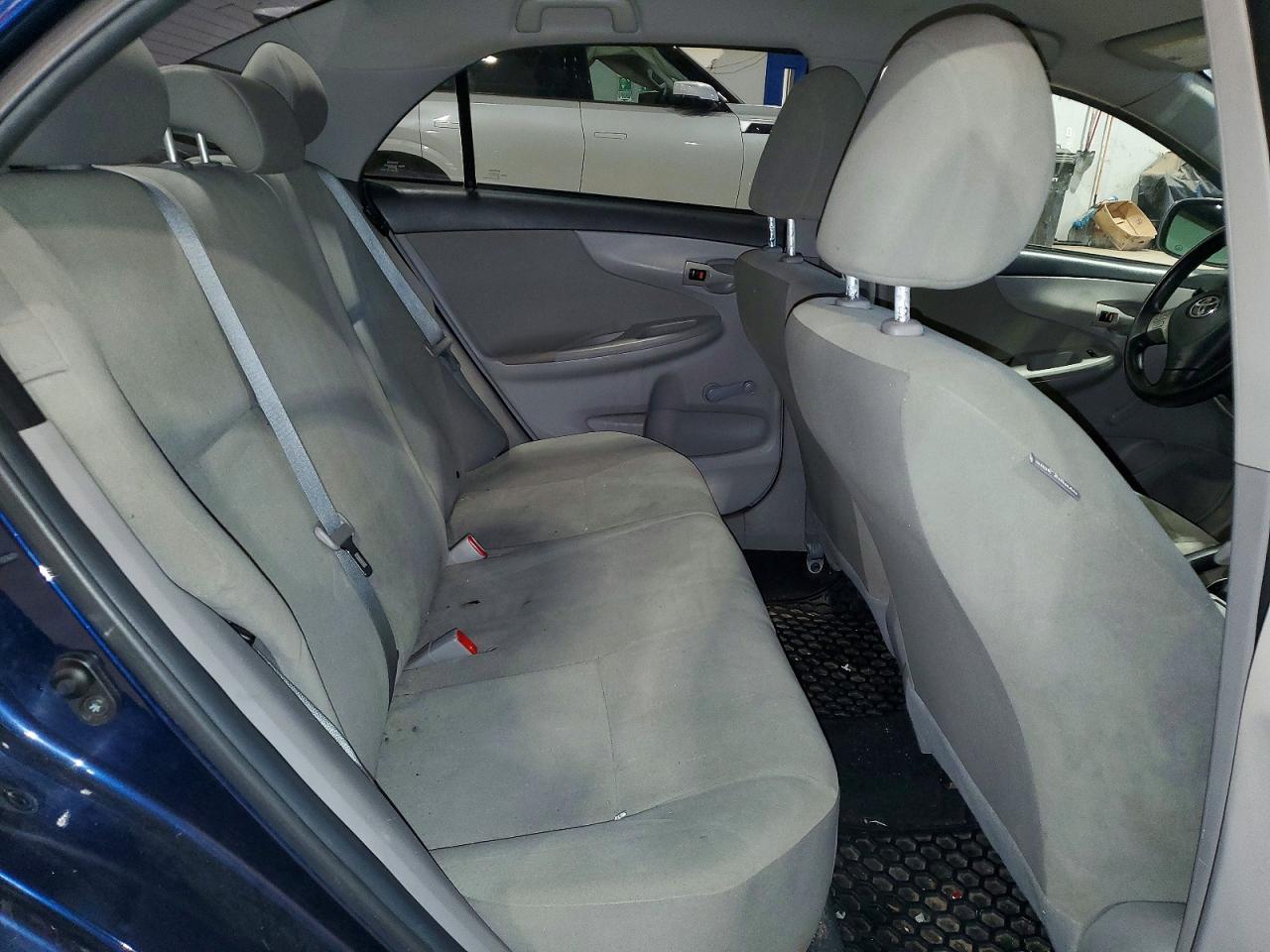 2013 TOYOTA COROLLA BASE photo 10