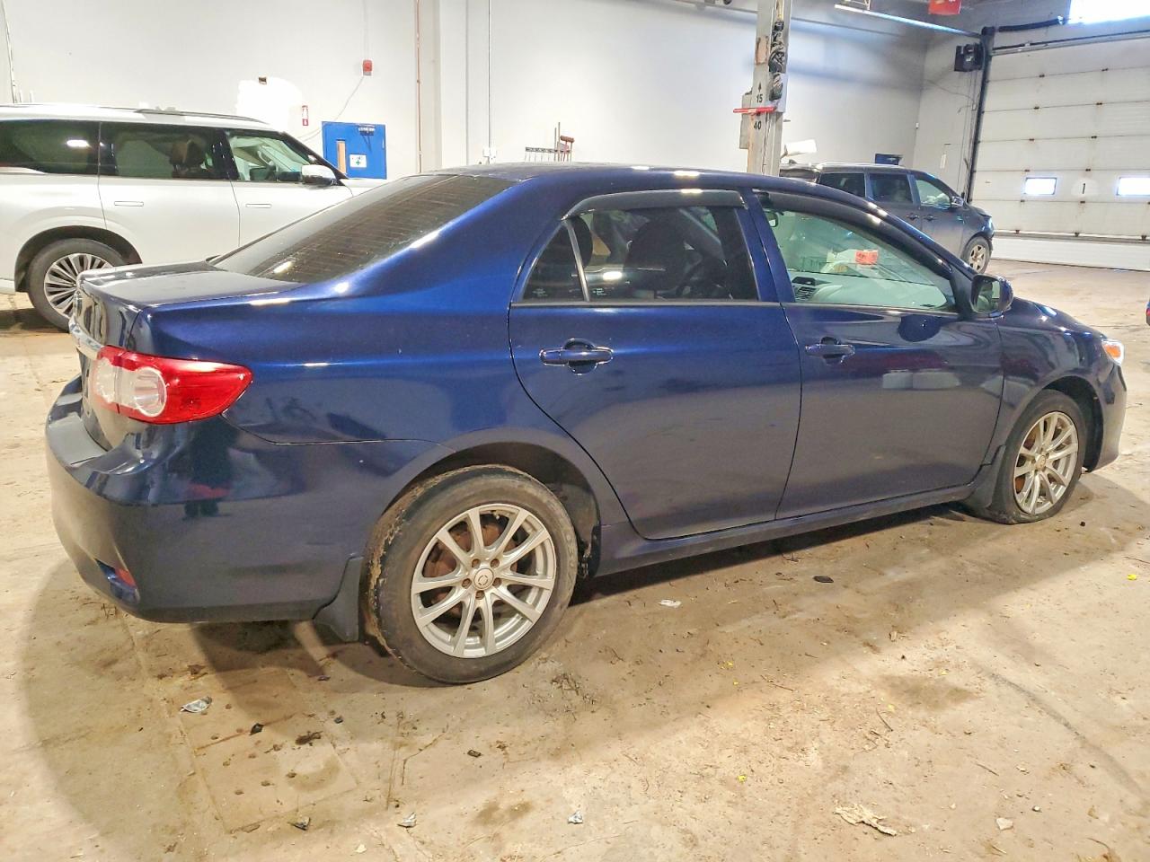 2013 TOYOTA COROLLA BASE photo 3