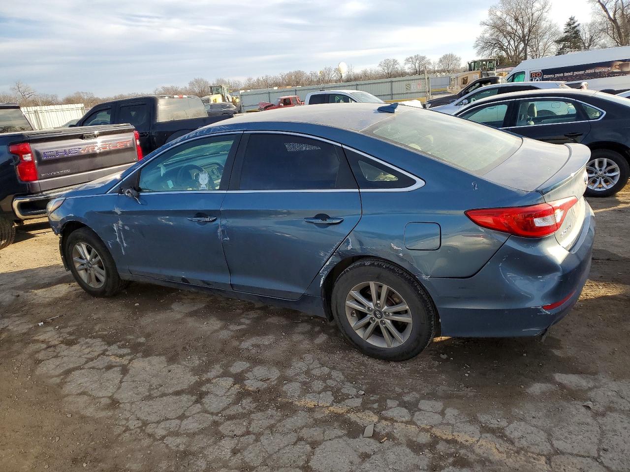 2017 HYUNDAI SONATA SE photo 2