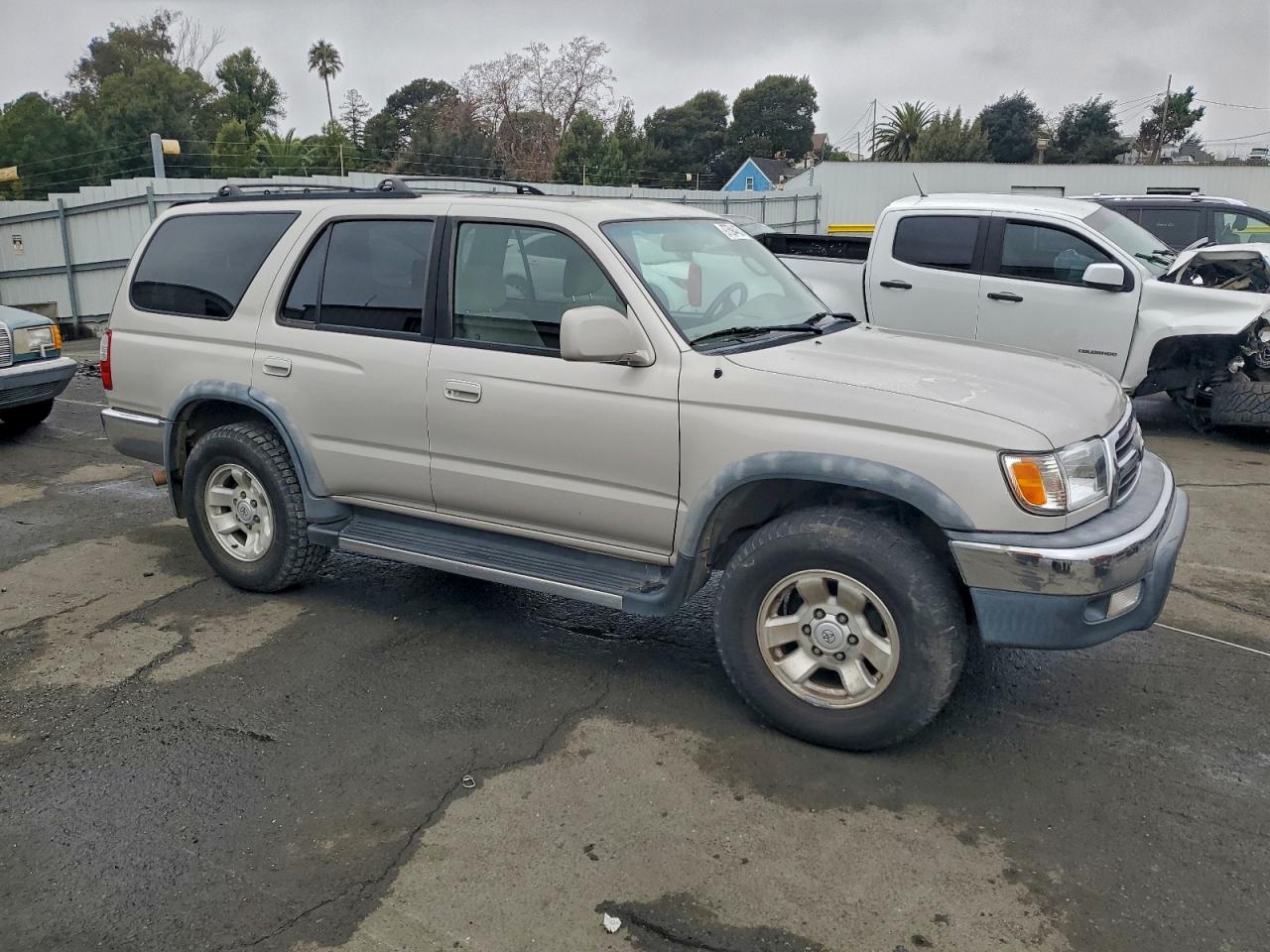 2000 TOYOTA 4RUNNER SR5 photo 4