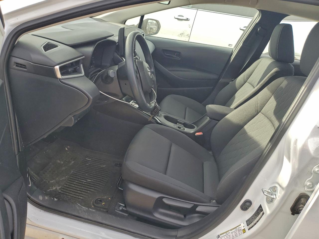 2024 TOYOTA COROLLA LE photo 7