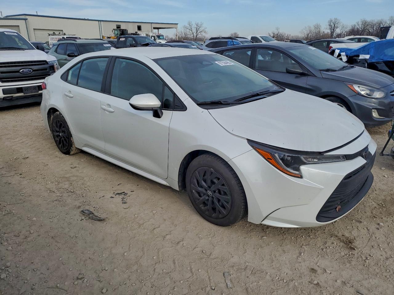 2024 TOYOTA COROLLA LE photo 4