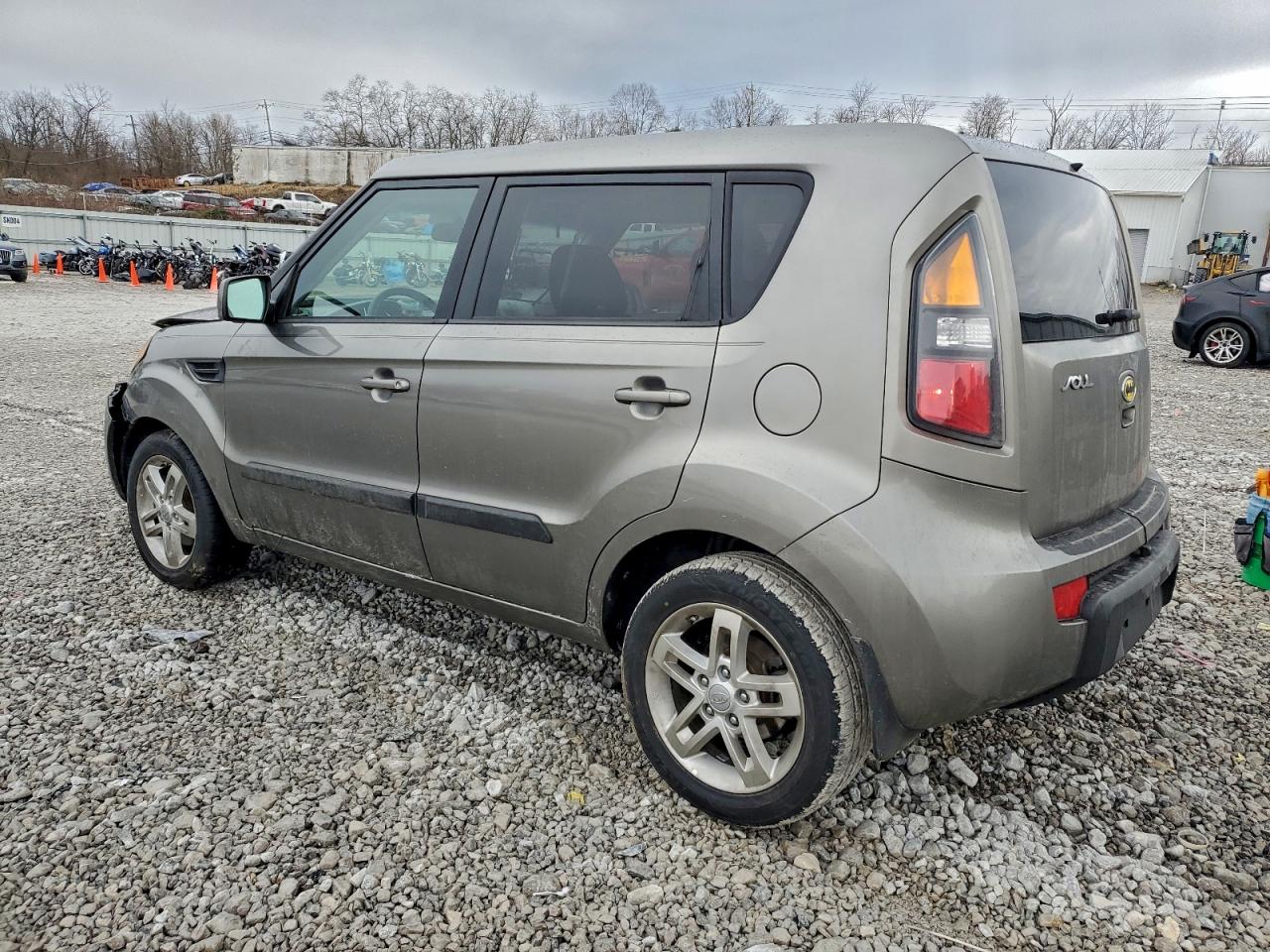 2011 KIA SOUL + photo 2