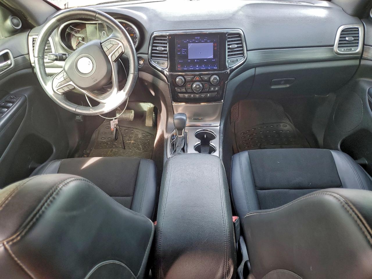 2019 JEEP GRAND CHEROKEE LAREDO photo 8