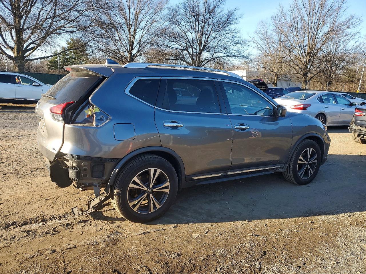 2018 NISSAN ROGUE S photo 3