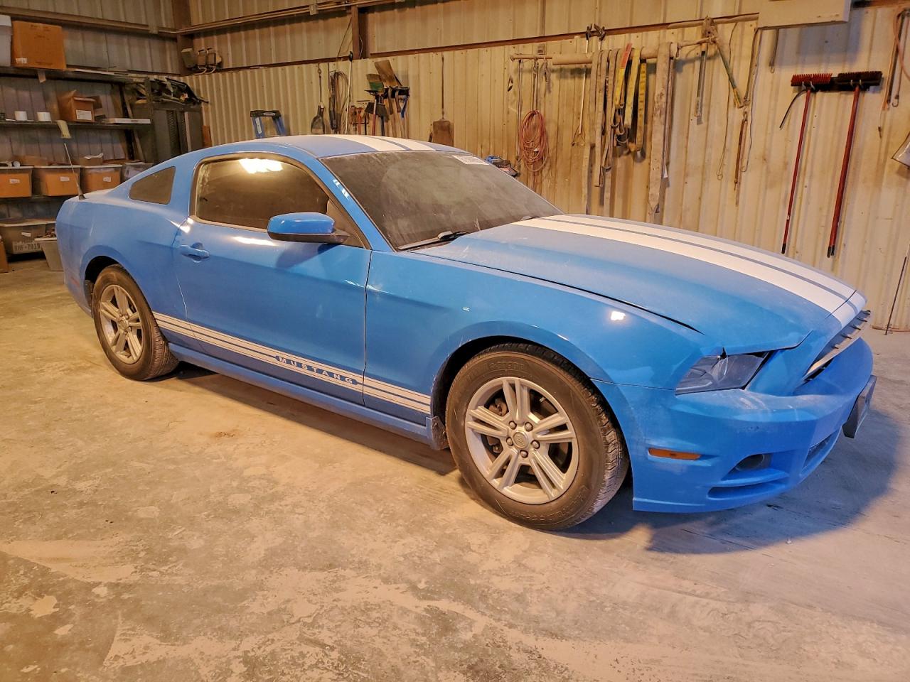 2013 FORD MUSTANG photo 4