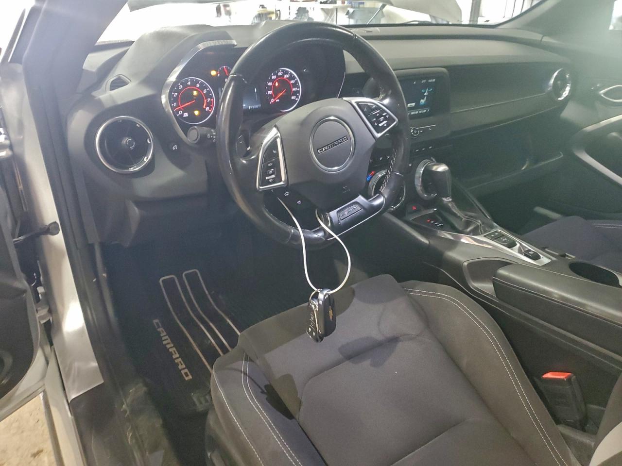 2017 CHEVROLET CAMARO LT photo 8