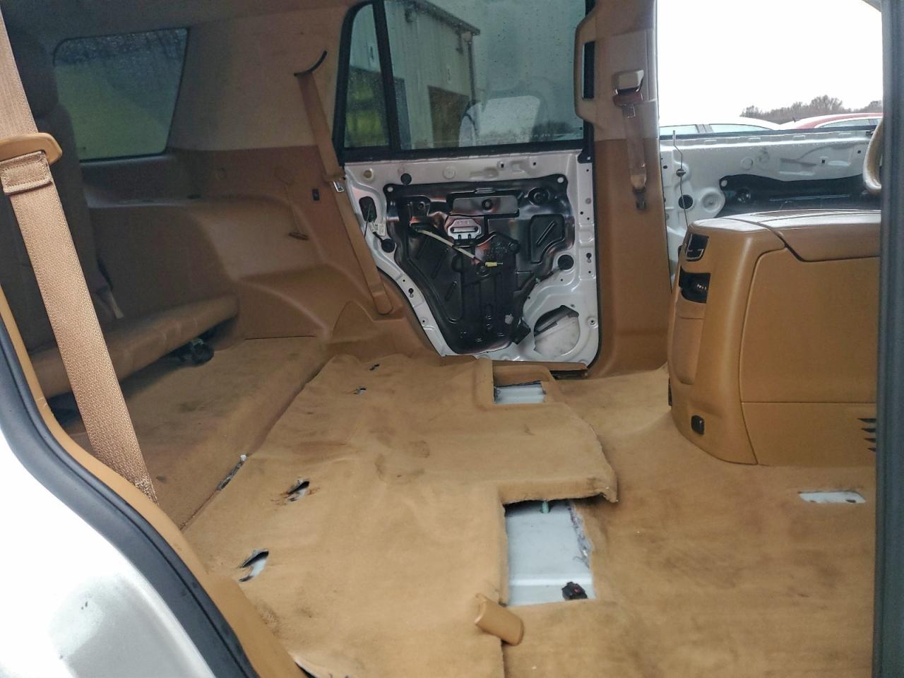 2016 CADILLAC ESCALADE PLATINUM photo 11
