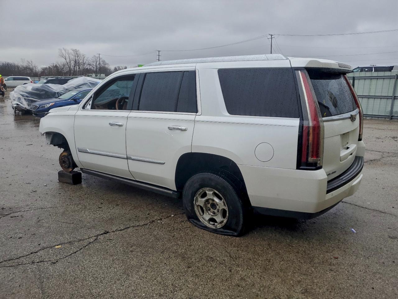 2016 CADILLAC ESCALADE PLATINUM photo 2