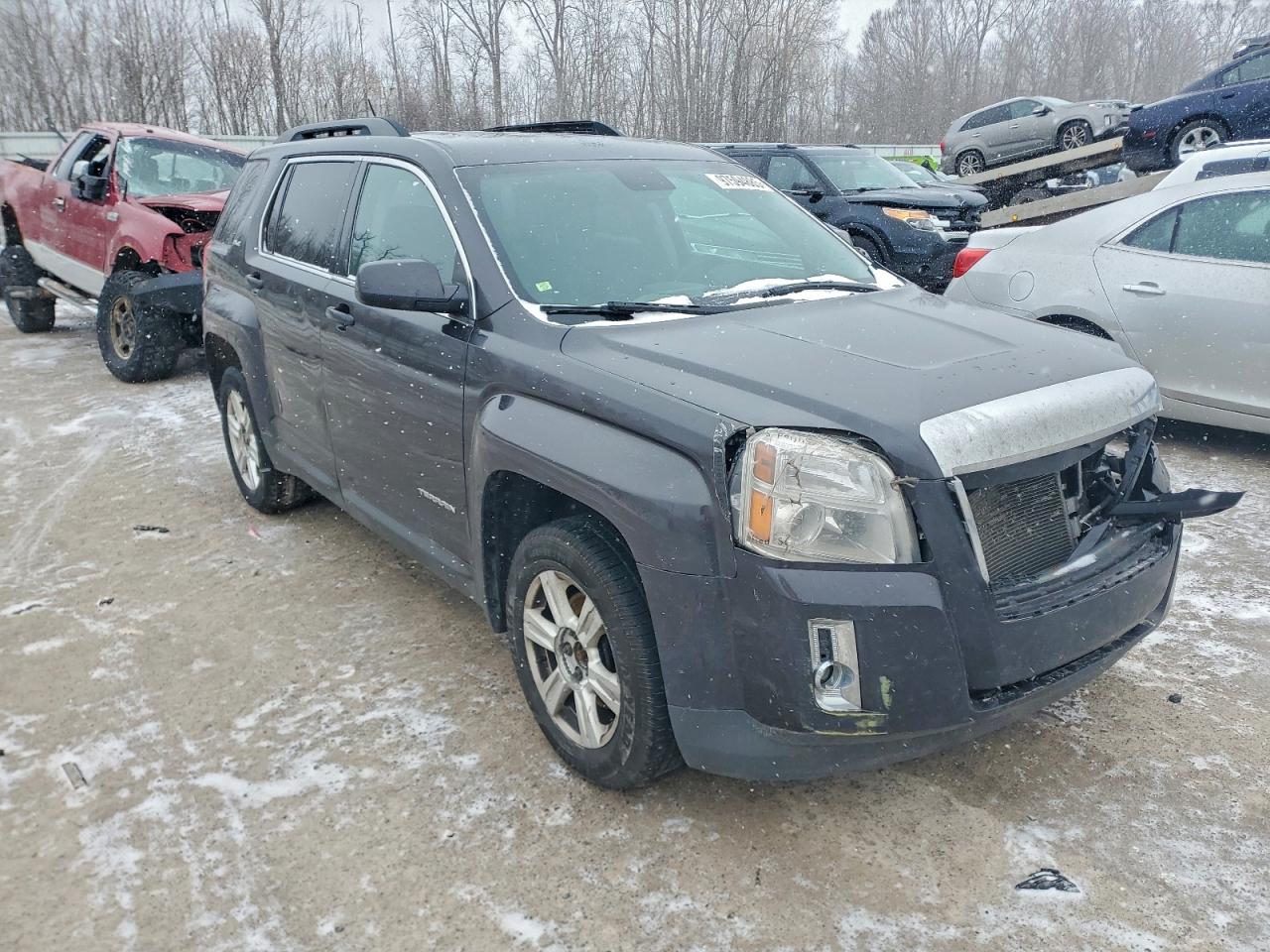 2015 GMC TERRAIN SLE photo 4