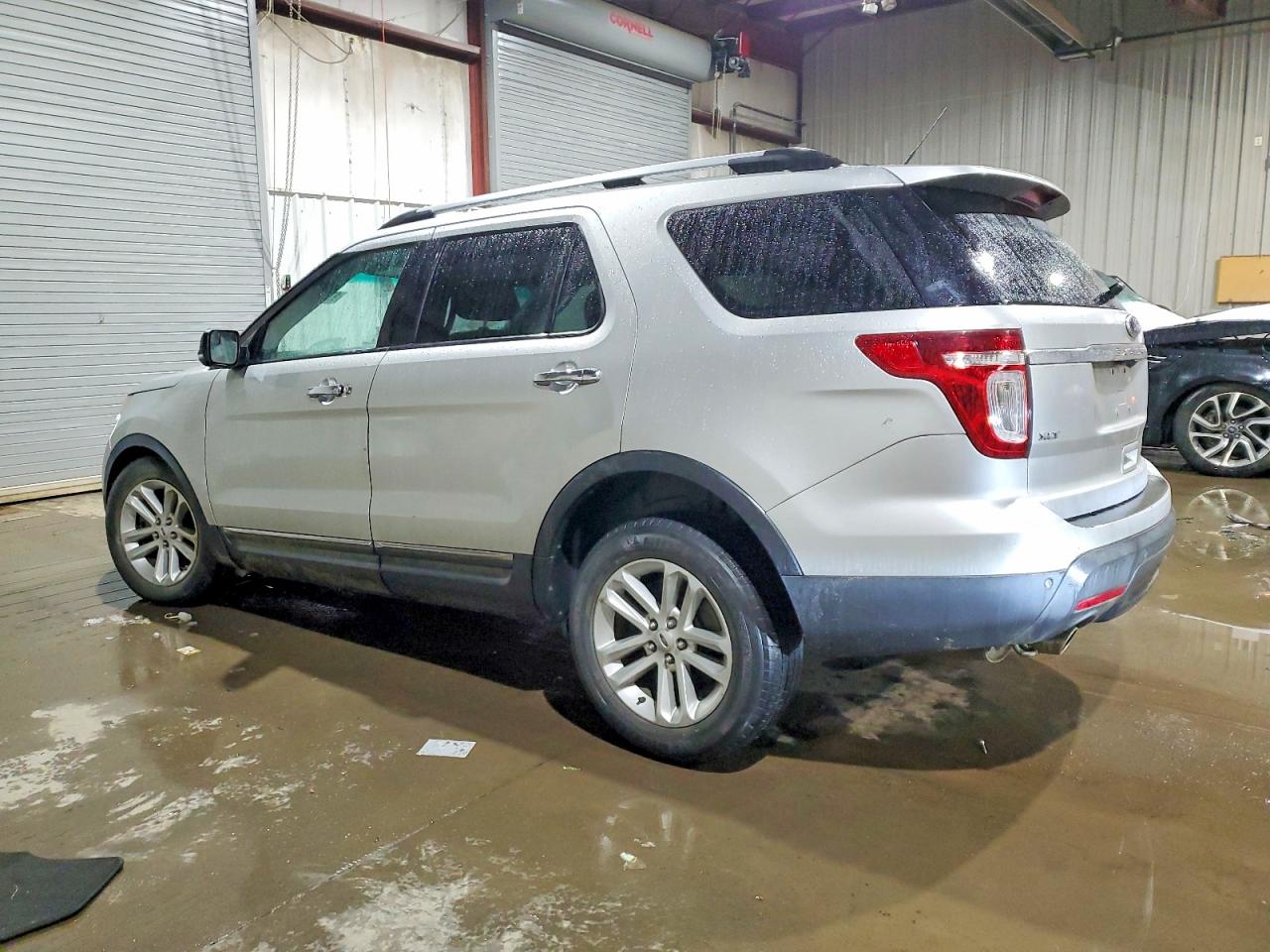 2013 FORD EXPLORER XLT photo 2