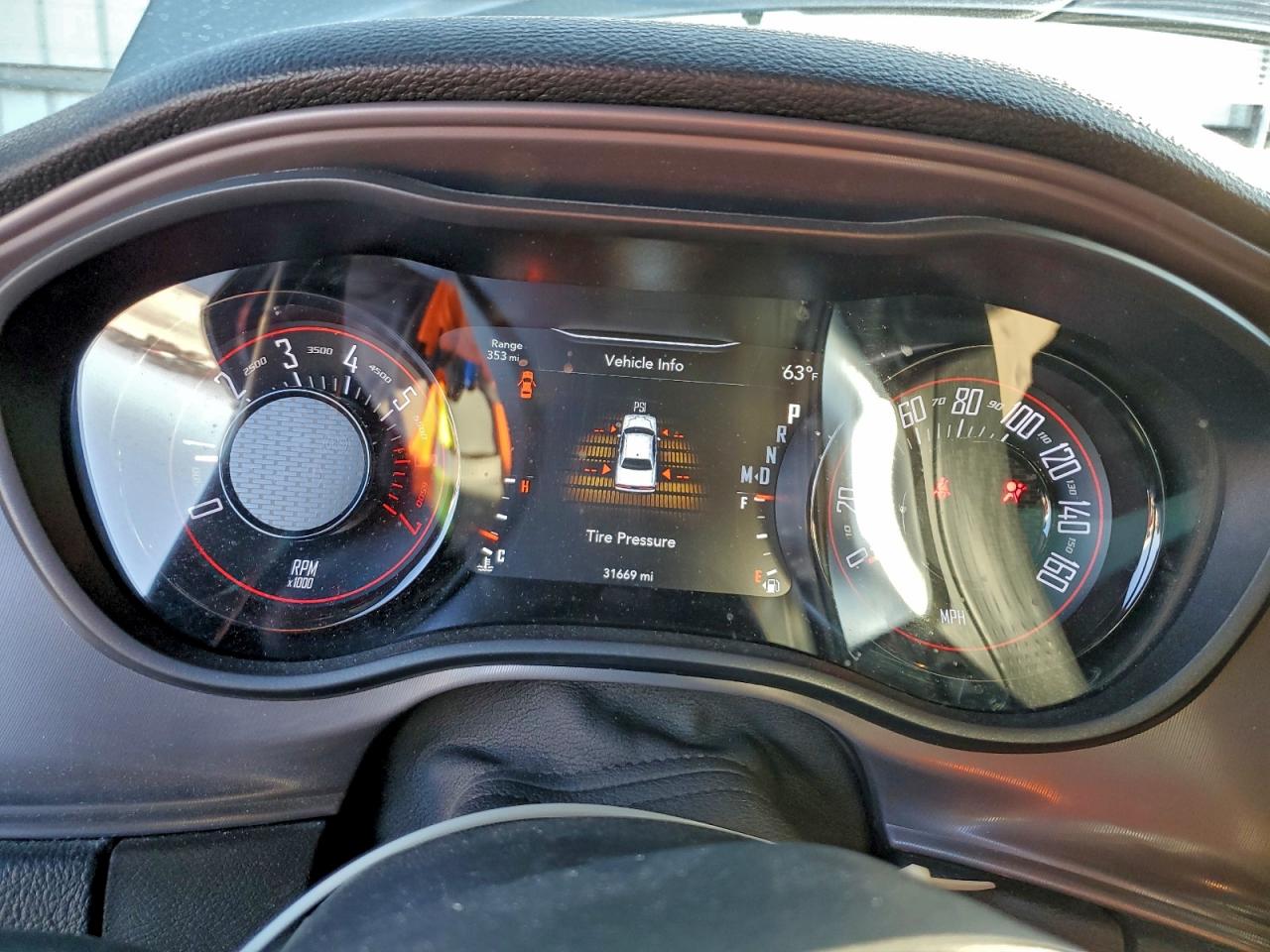 2023 DODGE CHALLENGER R/T photo 9