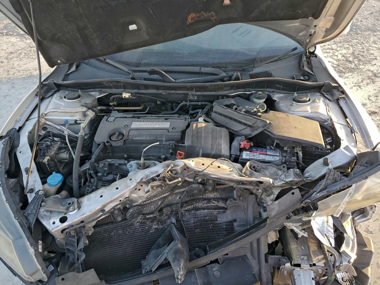 2013 HONDA ACCORD LX photo 11