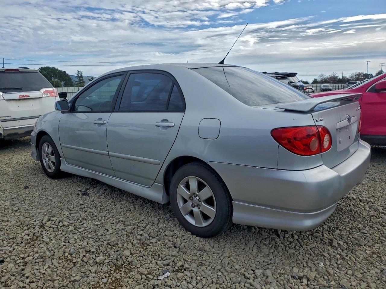 2005 TOYOTA COROLLA CE photo 2