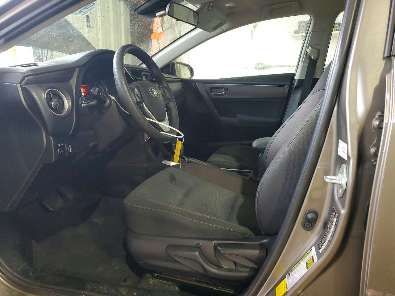 2019 TOYOTA COROLLA L photo 7