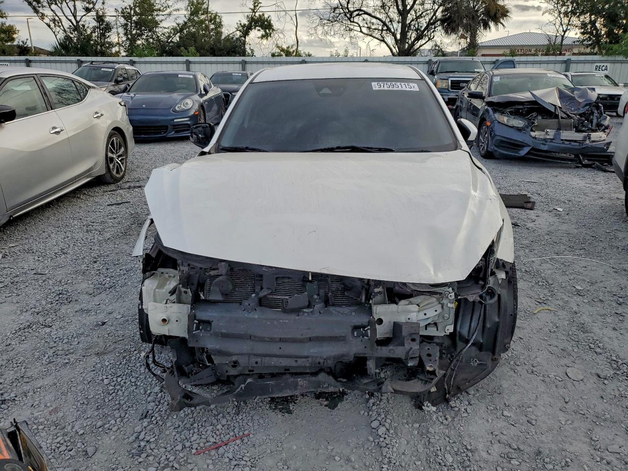 2017 MAZDA 3 TOURING photo 4