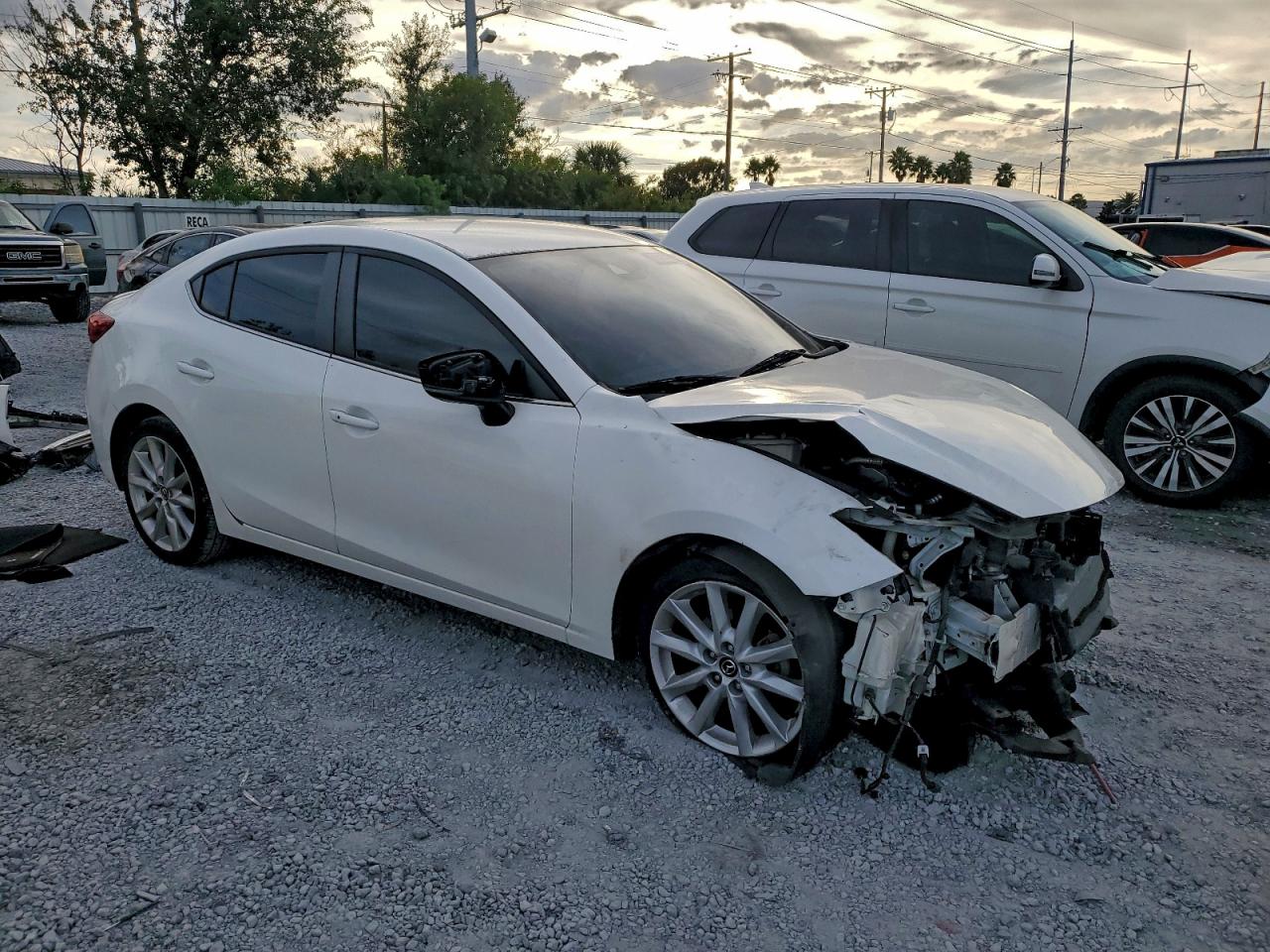 2017 MAZDA 3 TOURING photo 3