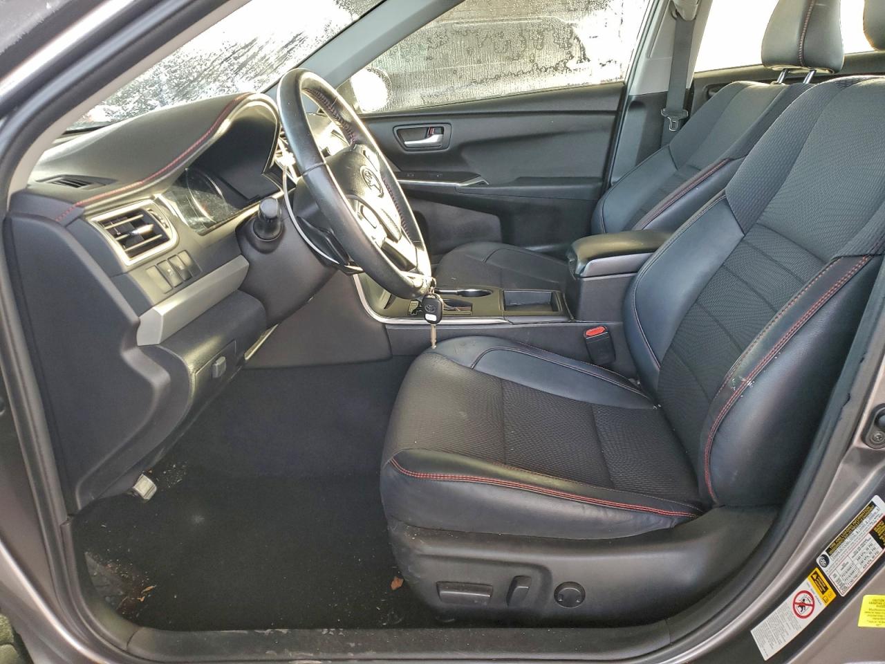 2016 TOYOTA CAMRY LE photo 7