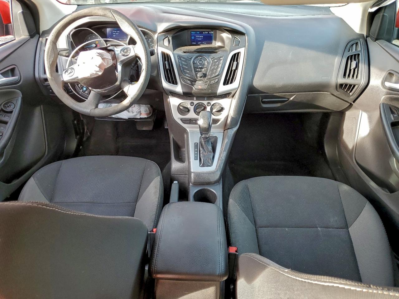 2014 FORD FOCUS SE photo 8