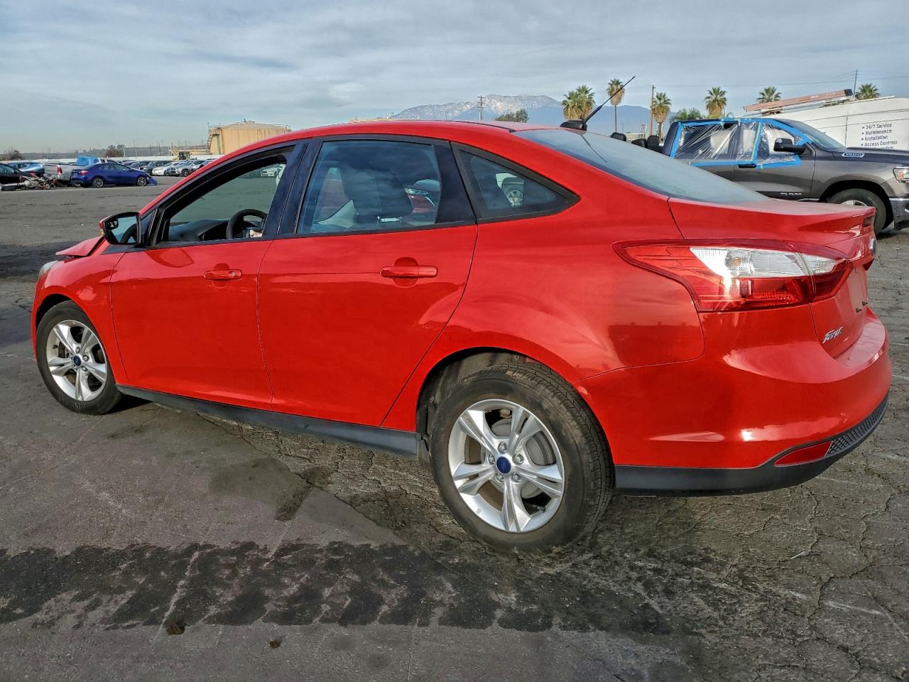 2014 FORD FOCUS SE photo 2