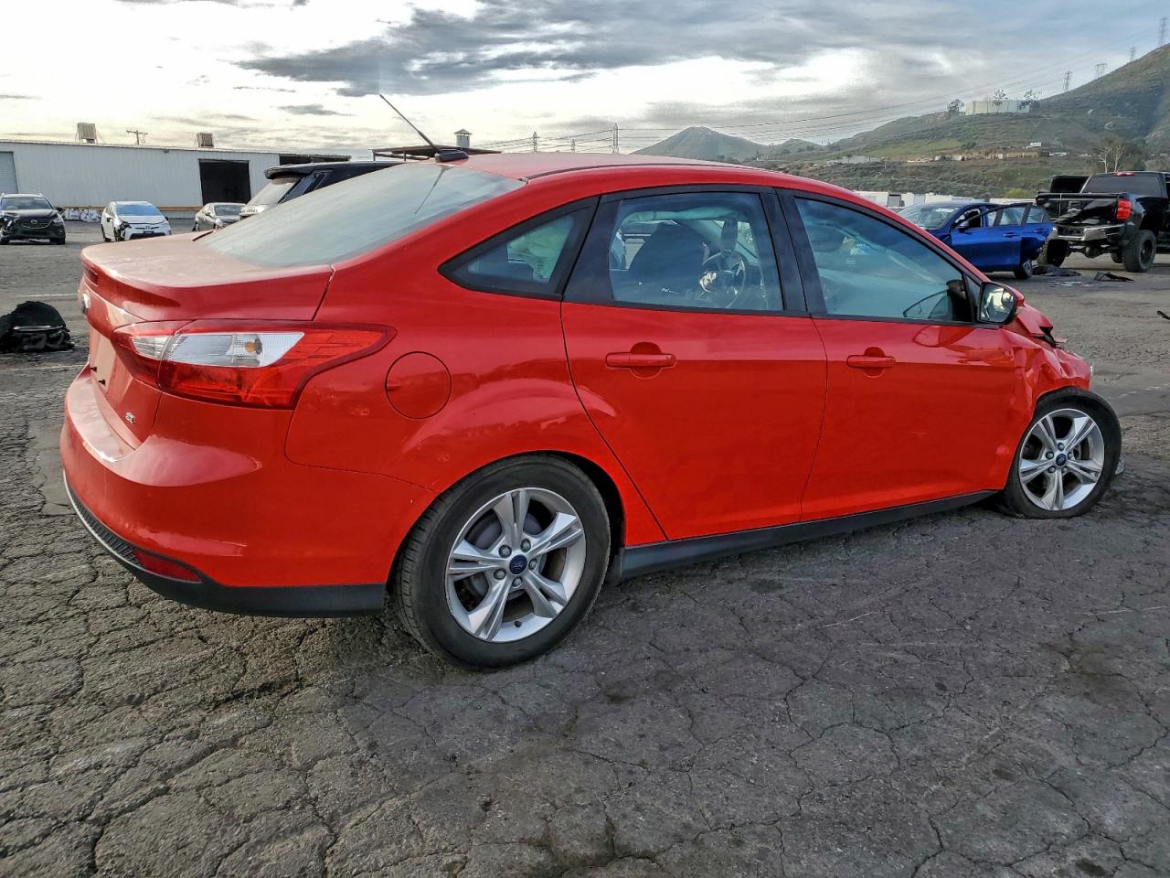 2014 FORD FOCUS SE photo 3