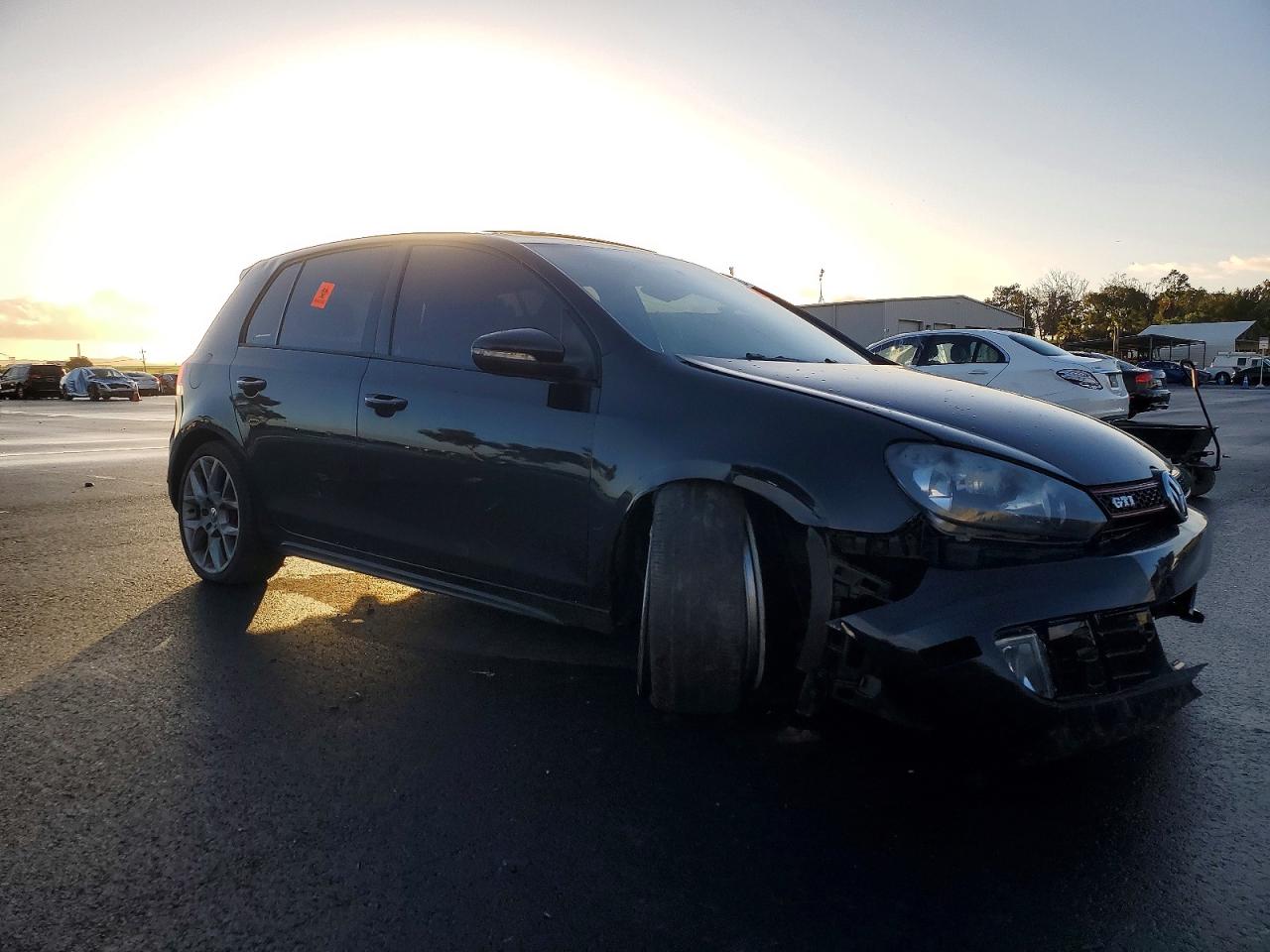2013 VOLKSWAGEN GTI photo 10