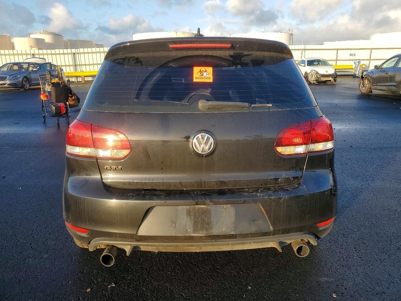 2013 VOLKSWAGEN GTI photo 16