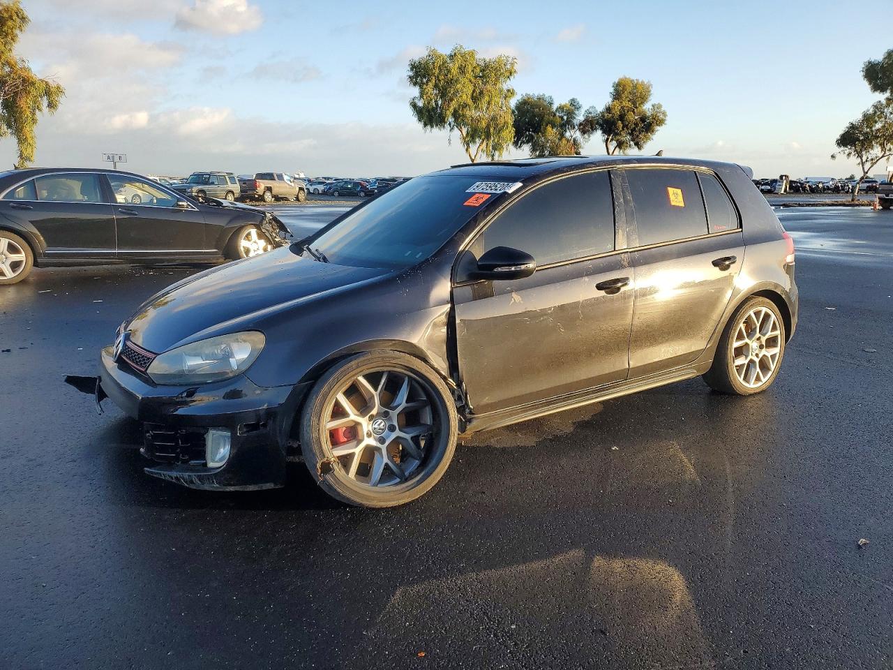 2013 VOLKSWAGEN GTI