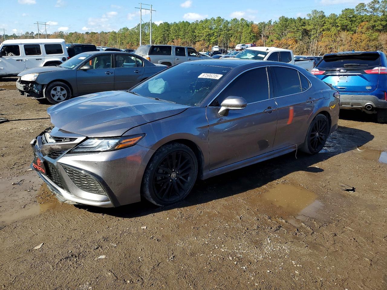 2024 TOYOTA CAMRY