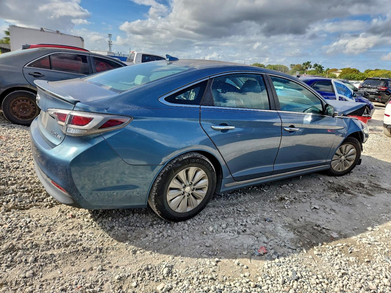2016 HYUNDAI SONATA HYBRID photo 3