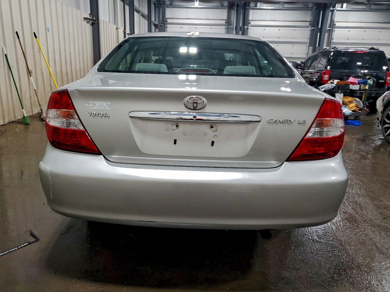 2002 TOYOTA CAMRY LE photo 6