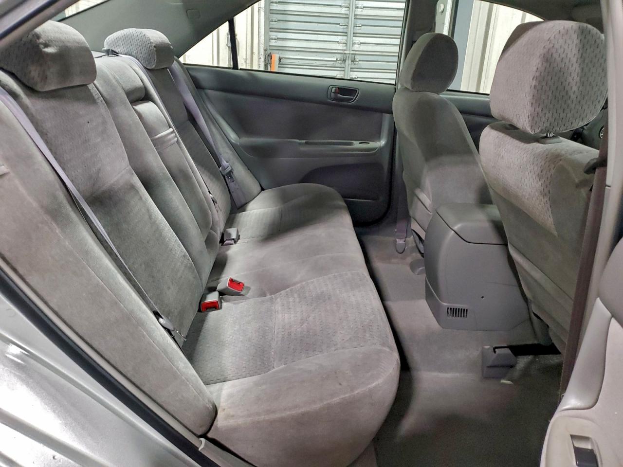 2002 TOYOTA CAMRY LE photo 10