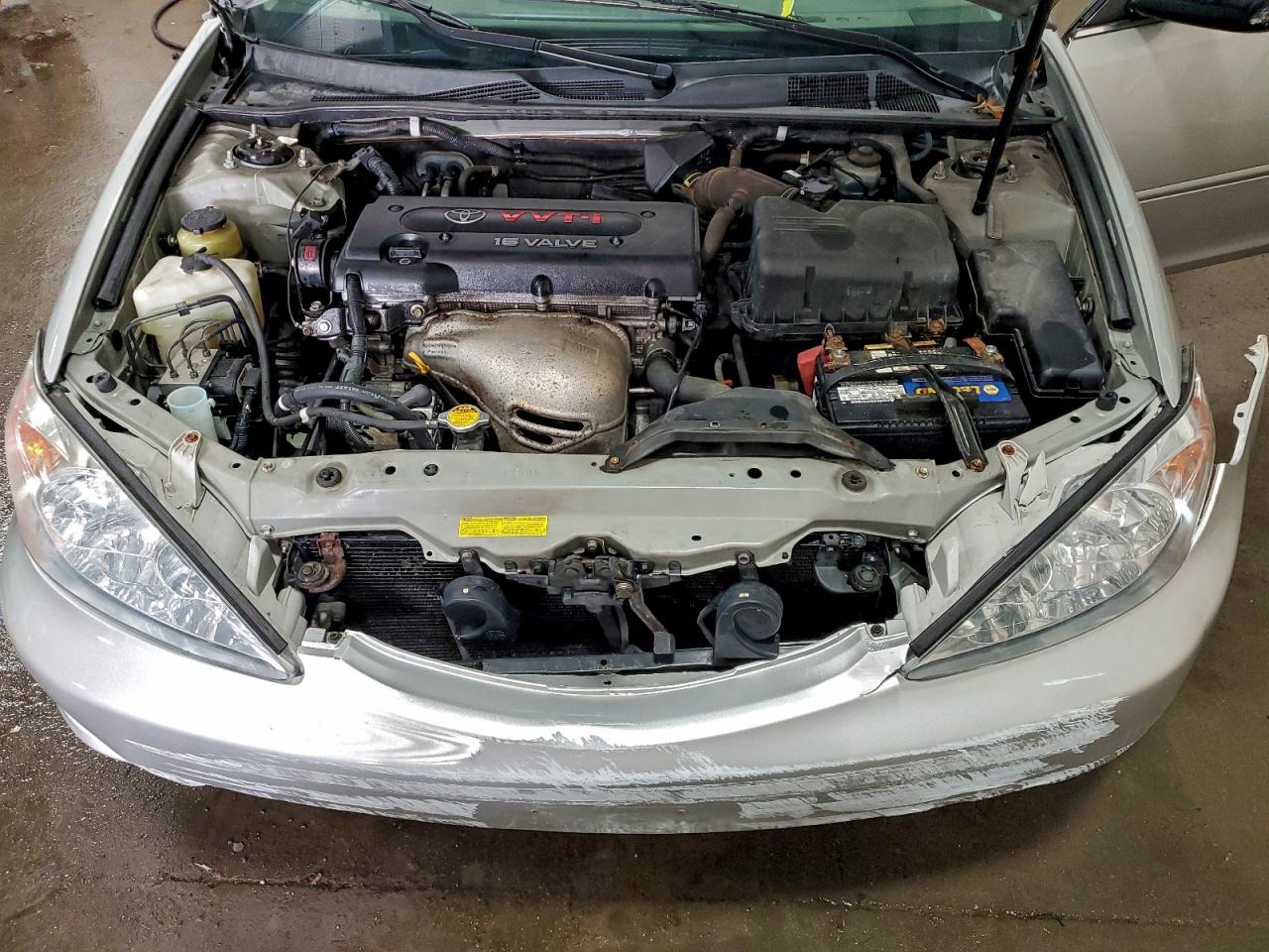 2002 TOYOTA CAMRY LE photo 11