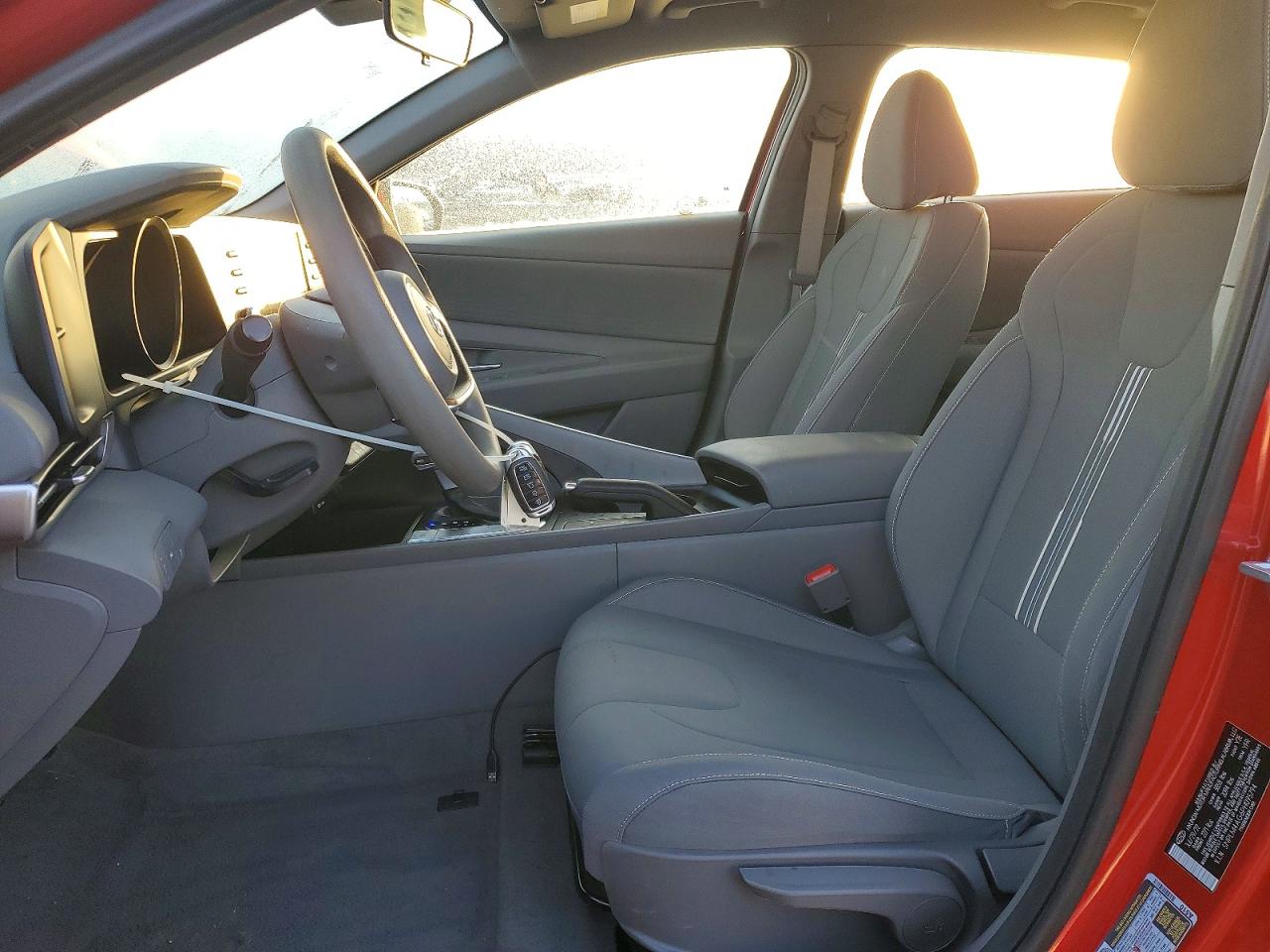 2023 HYUNDAI ELANTRA SEL photo 7