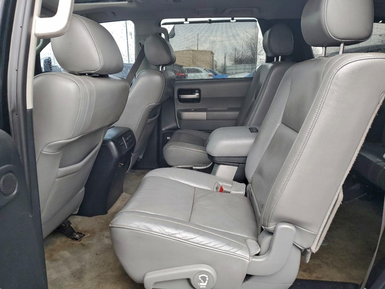 2008 TOYOTA SEQUOIA PLATINUM photo 11
