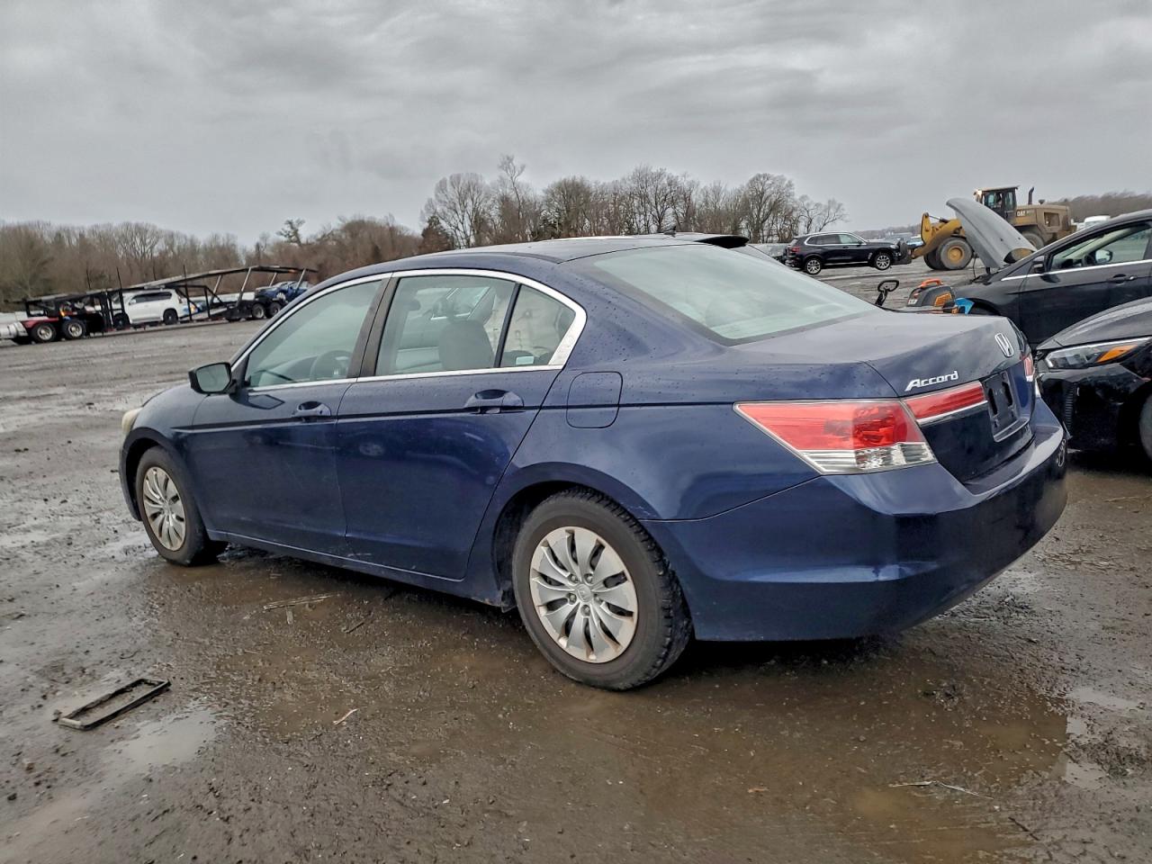 2011 HONDA ACCORD LX photo 2