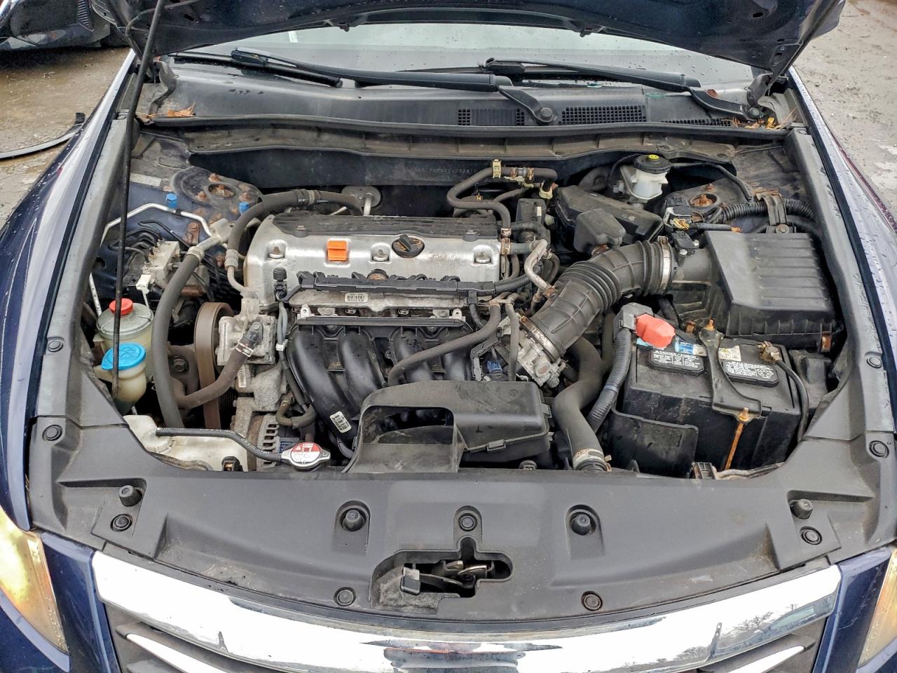 2011 HONDA ACCORD LX photo 11